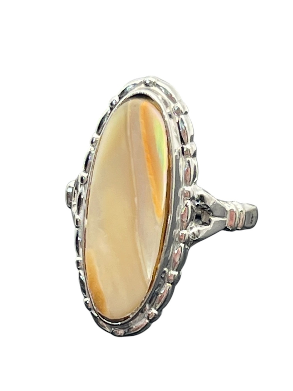 Art Deco vintage oval mother of pearl shell sterling silver ring size 4.75